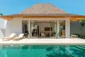 Complejo residencial Complex of single-storey villas with swimming pools in a prestigious area, Phuket, Thailand