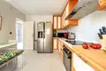 4 bedroom house 250 m² Dos Hermanas, Spain