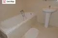 Mieszkanie 3 pokoi 108 m² Hustopece, Czechy