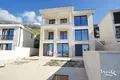 4-Schlafzimmer-Villa 261 m² Budva, Montenegro