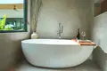 2 bedroom apartment 200 m² Si Sunthon, Thailand