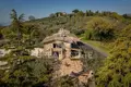 Villa 8 bedrooms 740 m² Assisi, Italy