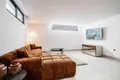 4-Schlafzimmer-Villa 538 m² Estepona, Spanien
