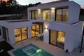 Villa de tres dormitorios 227 m² Alfaz del Pi, Španjolska