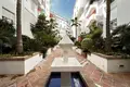 Mieszkanie 2 pokoi 120 m² Marbella, Hiszpania