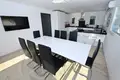 Haus 6 Schlafzimmer 351 m² Dos Hermanas, Spanien