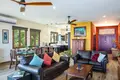 4 bedroom house 44 508 m² West Bay, Honduras