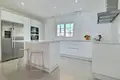 4 bedroom house 350 m² Dos Hermanas, Spain