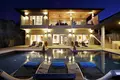 villa de 7 chambres 650 m² Rawai, Thaïlande