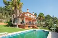 Haus 4 Schlafzimmer 428 m² Dos Hermanas, Spanien