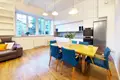 Mieszkanie 3 pokoi 77 m² w Warszawa, Polska