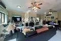3 bedroom villa 200 m² Nong Prue, Thailand