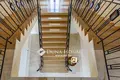 House 550 m² Godollo, Hungary