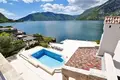 Villa de 7 dormitorios 554 m² Risan, Montenegro