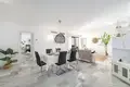 Mieszkanie 2 pokoi 130 m² Marbella, Hiszpania