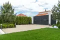 Haus 5 zimmer 200 m² Lymanka, Ukraine