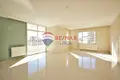 3 bedroom apartment 200 m² Akdeniz, Turkey
