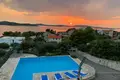 Дом 3 спальни 328 м² Шибеник, Хорватия