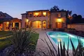 Villa de 4 dormitorios 200 m² Baderna, Croacia