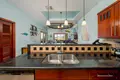 Condo z 2 sypialniami 129 m² West Bay, Honduras
