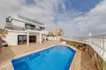 Dom 5 pokojów 210 m² Torrevieja, Hiszpania