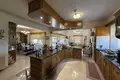 5-Schlafzimmer-Villa 550 m² Germasogeia, Zypern