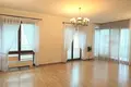 Mieszkanie 4 pokoi 156 m² Warszawa, Polska