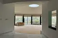 Дом 5 спален 600 м² Строволос, Кипр