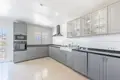 Haus 5 Schlafzimmer 504 m² Dos Hermanas, Spanien