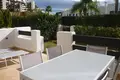 Mieszkanie 2 pokoi 98 m² Dos Hermanas, Hiszpania