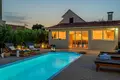 Casa 5 habitaciones 196 m² Split Dalmatia County, Croacia