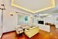 Willa 4 pokoi 280 m² w Sangkat Phsar Daeum Thkov, Kambodża