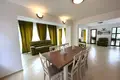 Вилла 4 спальни 360 м² Будва, Черногория