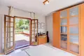 5 bedroom house 246 m² Dos Hermanas, Spain