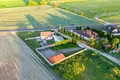Apartamento 600 m² Kobylniki, Polonia