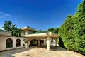 6 bedroom house 2 734 m² Dos Hermanas, Spain
