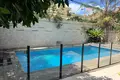 Cottage 8 rooms 350 m² in Raanana, Israel