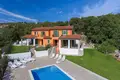 Villa de 4 dormitorios 159 m² Rabac, Croacia
