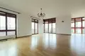 Mieszkanie 4 pokoi 156 m² Warszawa, Polska