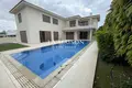 Dom 4 pokoi 380 m² w Strovolos, Cypr