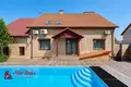 Cottage 438 m² Valiarjanava, Belarus