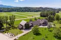 Dom 1 094 m² Radovljica, Słowenia