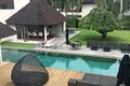 Apartamento 4 habitaciones 900 m² Si Sunthon, Tailandia