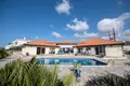 Bungalow 4 bedrooms 276 m² Peyia, Cyprus