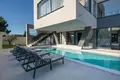 Haus 4 Schlafzimmer 400 m² Opcina Medulin, Kroatien