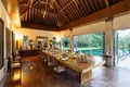 Villa de 7 dormitorios 2 641 m² Kerobokan Kelod, Indonesia