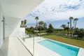 4-Schlafzimmer-Villa 430 m² Estepona, Spanien