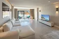 Mieszkanie 2 pokoi 125 m² Marbella, Hiszpania
