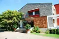6-Zimmer-Villa 1 113 m² Arona, Italien