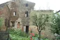 Haus 16 zimmer 540 m² Montefortino, Italien